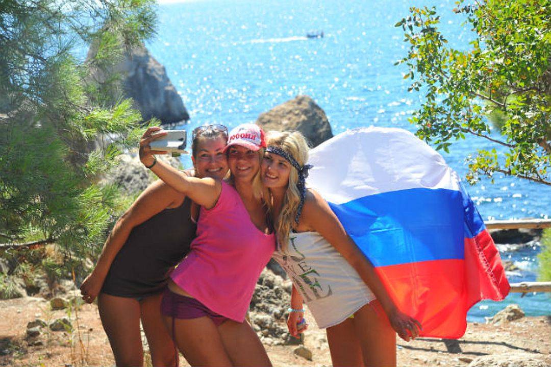 Крымчане рассказали, как им живется на полуострове с 2014 года Крымчане рассказали, как им живется на полуострове с 2014 года