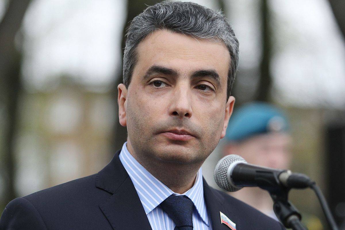 Шлосберг: победитель праймериз не должен сниматься с выборов Шлосберг: победитель праймериз не должен сниматься с выборов
