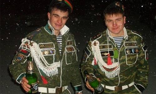 Главная беда сегодняшней России – все хотят быть дембелями Главная беда сегодняшней России – все хотят быть дембелями