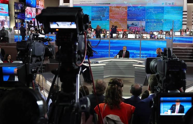 Как проходили "Прямые линии" с Владимиром Путиным