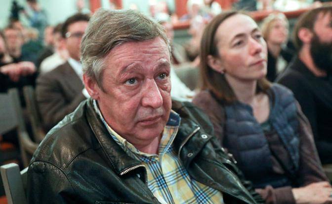Нелепая ошибка Мишки: Как Ефремов сдал Крымский мост Нелепая ошибка Мишки: Как Ефремов сдал Крымский мост