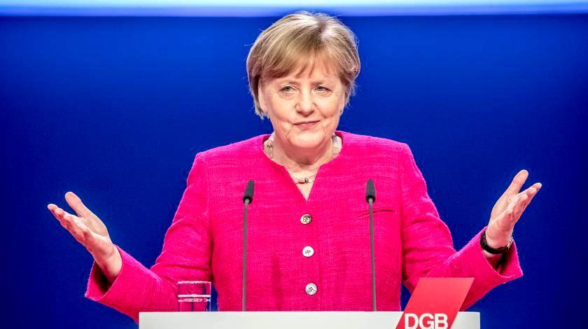 Меркель подняла Европу на войну с США