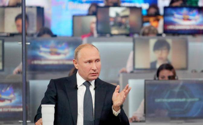 Запад о «прямой линии» Путина: Из нужд россиян сделали шоу Запад о «прямой линии» Путина: Из нужд россиян сделали шоу