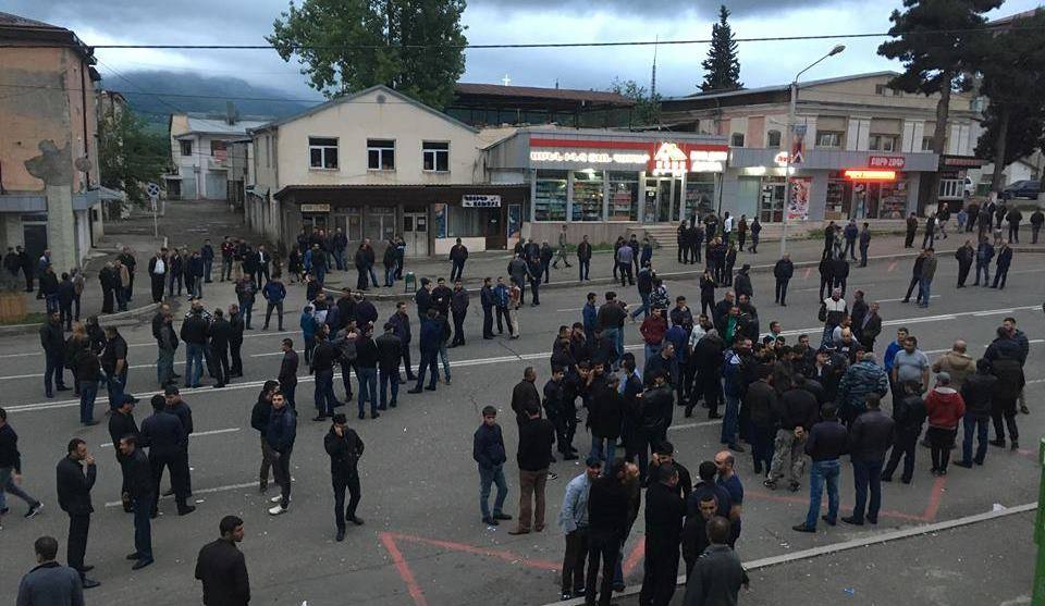 Ереван предлагает вернуться к прежнему формату переговоров по Карабаху