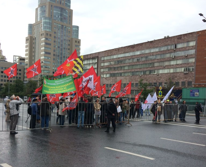 Московский политический. Митинг в Москве военной техники. Вооруженные силы свободной России оппозиции. Приморский край оппозиция в Октябрьском районе.