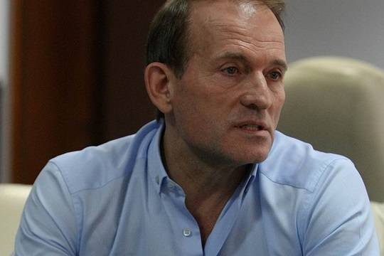 Зачем Виктор Медведчук покупает два украинских телеканала? Зачем Виктор Медведчук покупает два украинских телеканала?