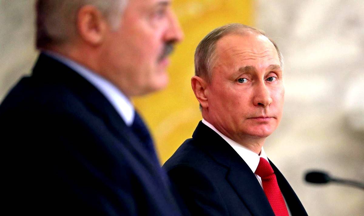 Почему Путин променял футбол на Лукашенко?