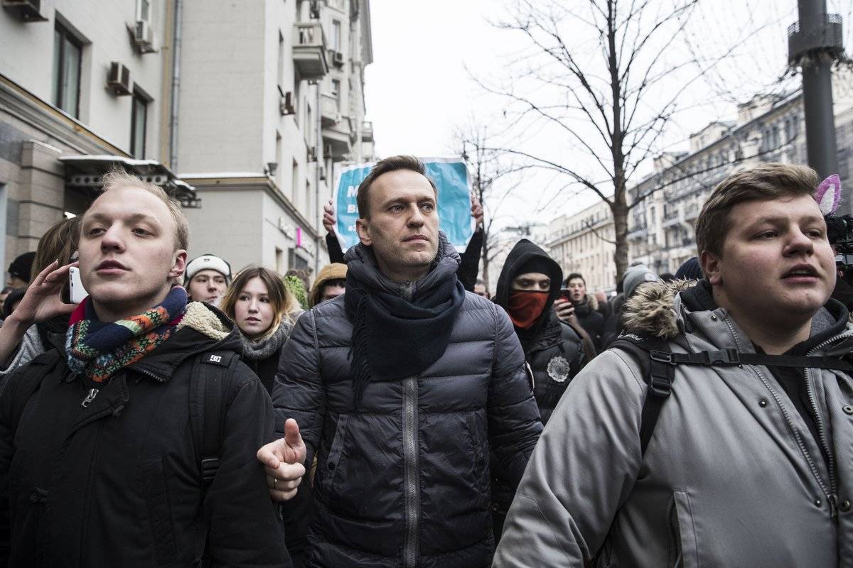 Навальному будет сложнее подставлять школьников под дубинки полицейских Навальному будет сложнее подставлять школьников под дубинки полицейских