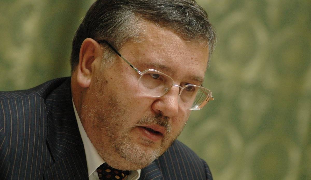 Экс-министр обороны Украины предрек стране крах через 3-5 лет
