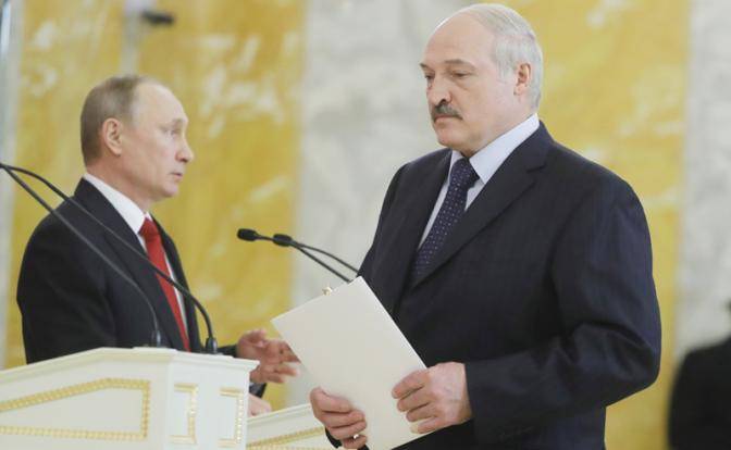 Европейское кресло и русская табуретка Лукашенко
