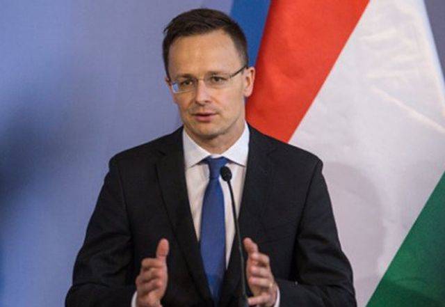 Венгрия - Украине: «Война с Россией» - не оправдание