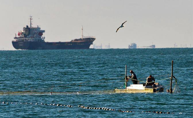 Россия заблокировала Азовское море