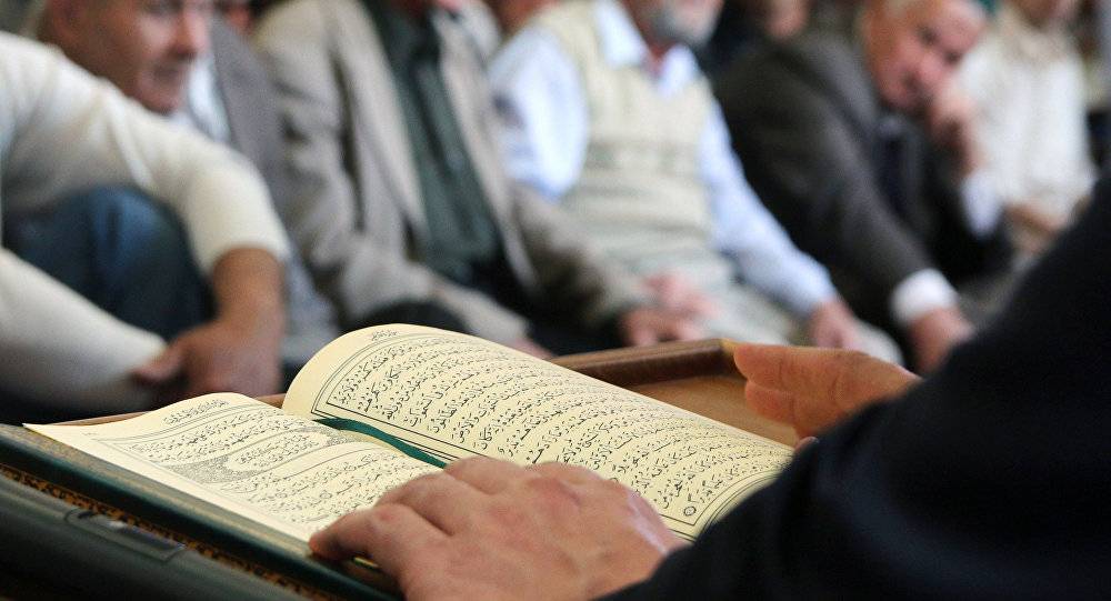 Власти Киргизии намерены контролировать религиозное образование