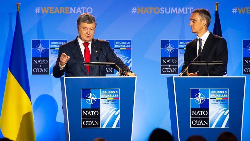 Журналисты дали дёру перед выступлением Порошенко на саммите НАТО