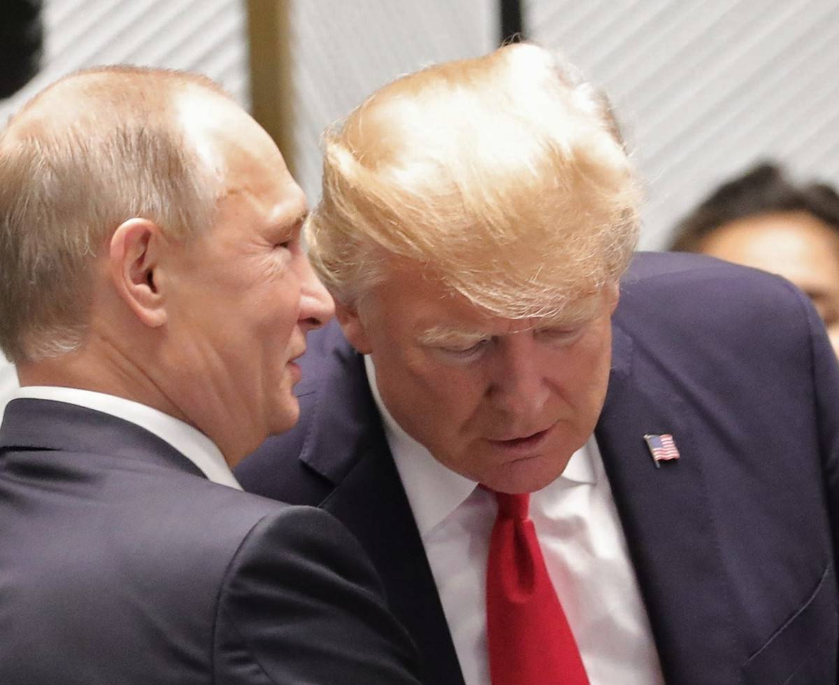Глубинное государство наносит удар по встрече Путина и Трампа