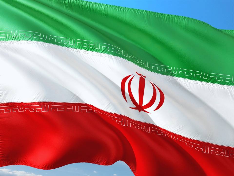 Иран готов развивать отношения с любыми странами, кроме США