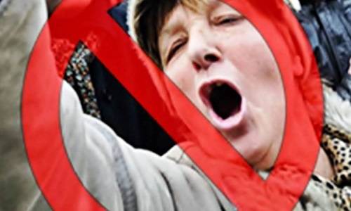 Дума вводит новый зажим на митинги. Нет бы что-нибудь разжать! Дума вводит новый зажим на митинги. Нет бы что-нибудь разжать!