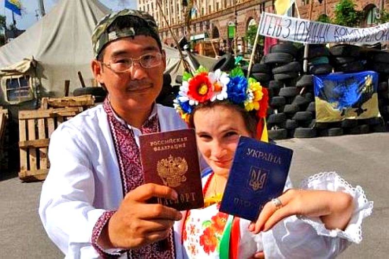 Путин сдержал слово: украинцам станет проще получить российское гражданство