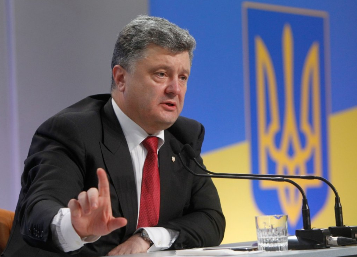 MH17: Порошенко разрешил Нидерландам преследовать виновных в крушении MH17: Порошенко разрешил Нидерландам преследовать виновных в крушении