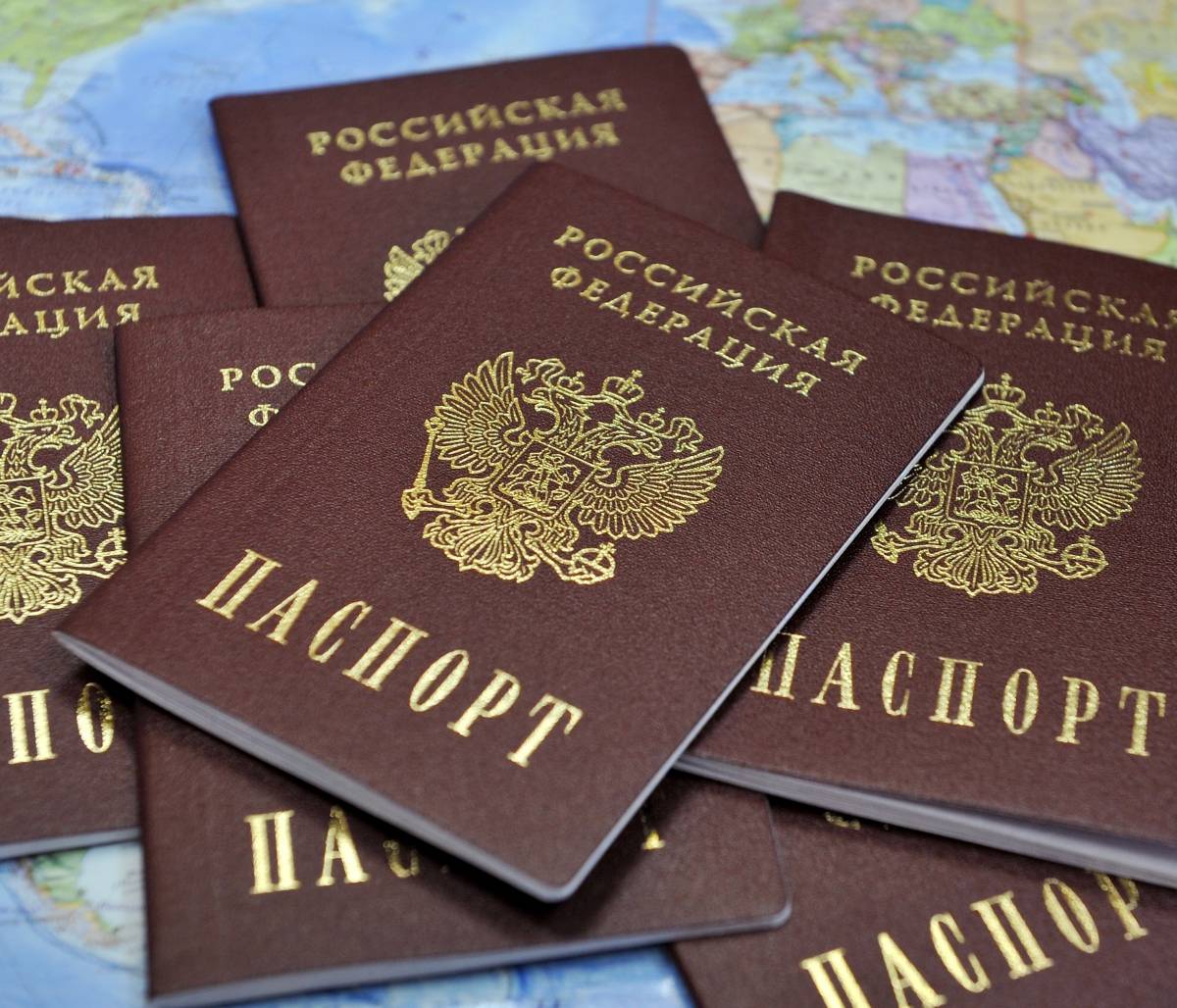 Депутаты предлагают упростить получение гражданства РФ для жителей Донбасса