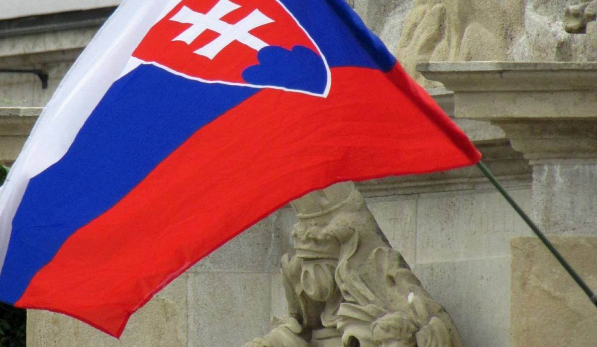 «Не указывайте, куда ездить»: ответ депутатов Словакии на угрозы за Крым