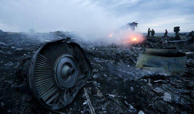 Следствие MH17 под угрозой: выяснилось, кто спонсирует обвинителей России