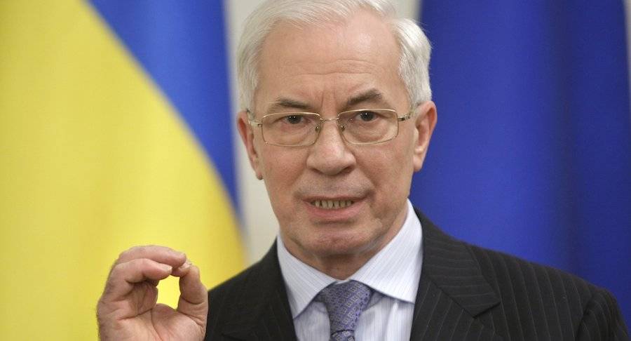Дореформировались: Азаров рассказал о людях с пистолетами на Украине Дореформировались: Азаров рассказал о людях с пистолетами на Украине