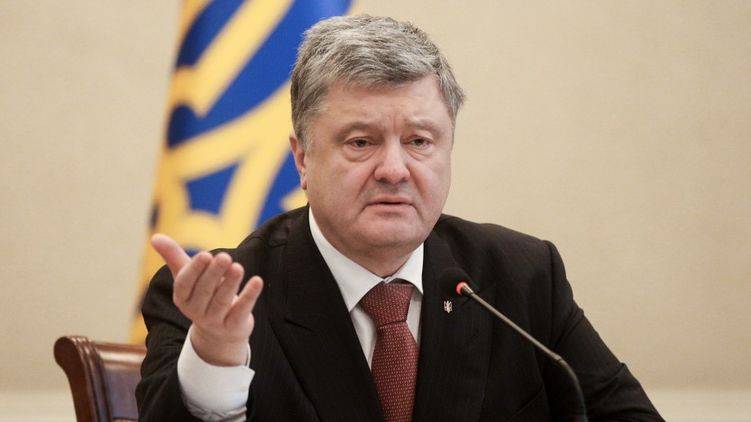 История с вмешательством России в украинские выборы выгодна Порошенко