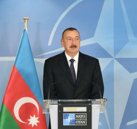 Алиев ведет Азербайджан в "путинское НАТО"?