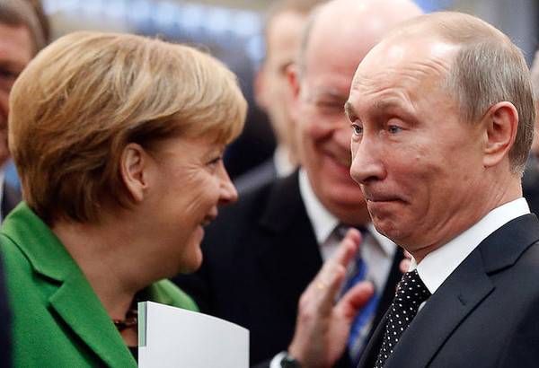Что Путин и Меркель решили по Донбассу?
