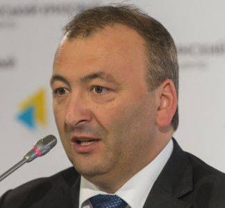 Филипчук: Если Украина ведёт войну с Россией, надо ввести военное положение