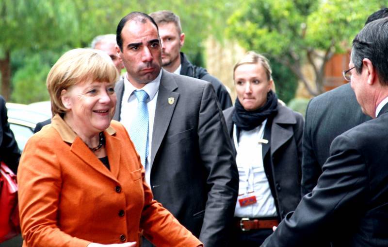 Что Меркель забыла на «заднем дворе» России?