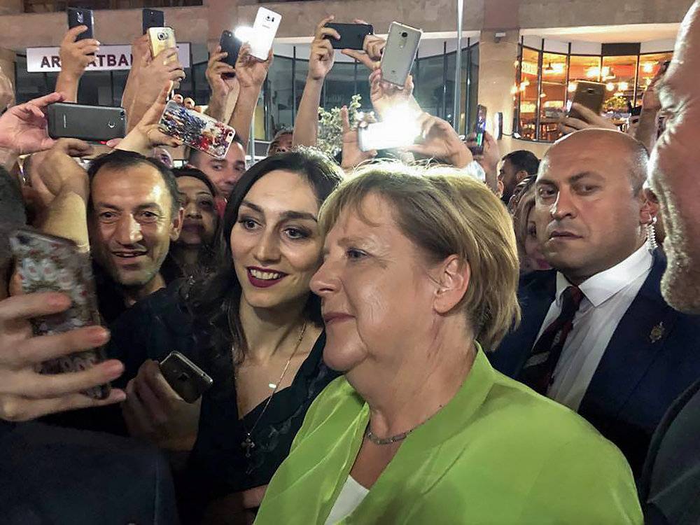 Итоги селфи-визита Меркель в Армению