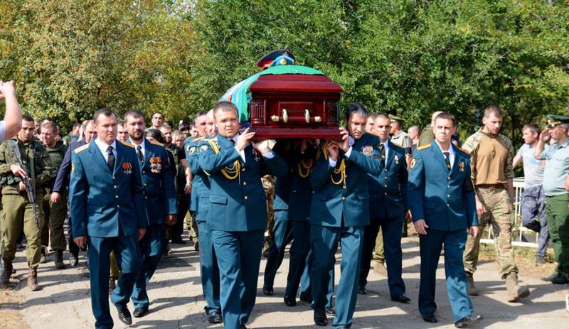 Захарченко похоронили в «Донецком море» рядом с Гиви и Моторолой