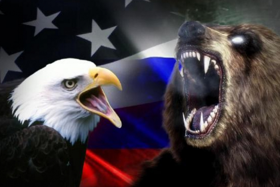 Россия атакует сша. Белоголовый Орлан vs медведь. Медведь и Орел. Медведь против орла. Русский медведь и американский Орел.