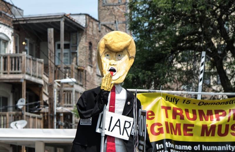 Трамп "аморален" и "нестабилен". Импичмент от анонима Трамп "аморален" и "нестабилен". Импичмент от анонима