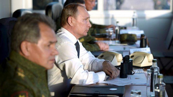 "России не хватает козырей против США": Путин ищет слабости у Запада