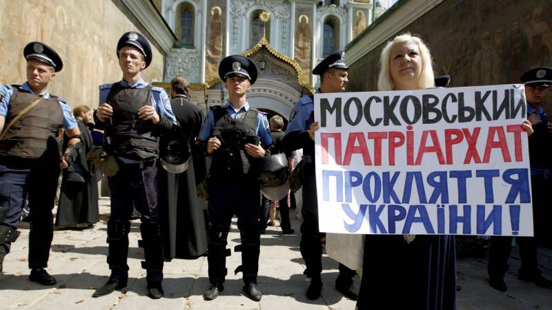 Украина возвращается во времена красного террора и безбожной пятилетки