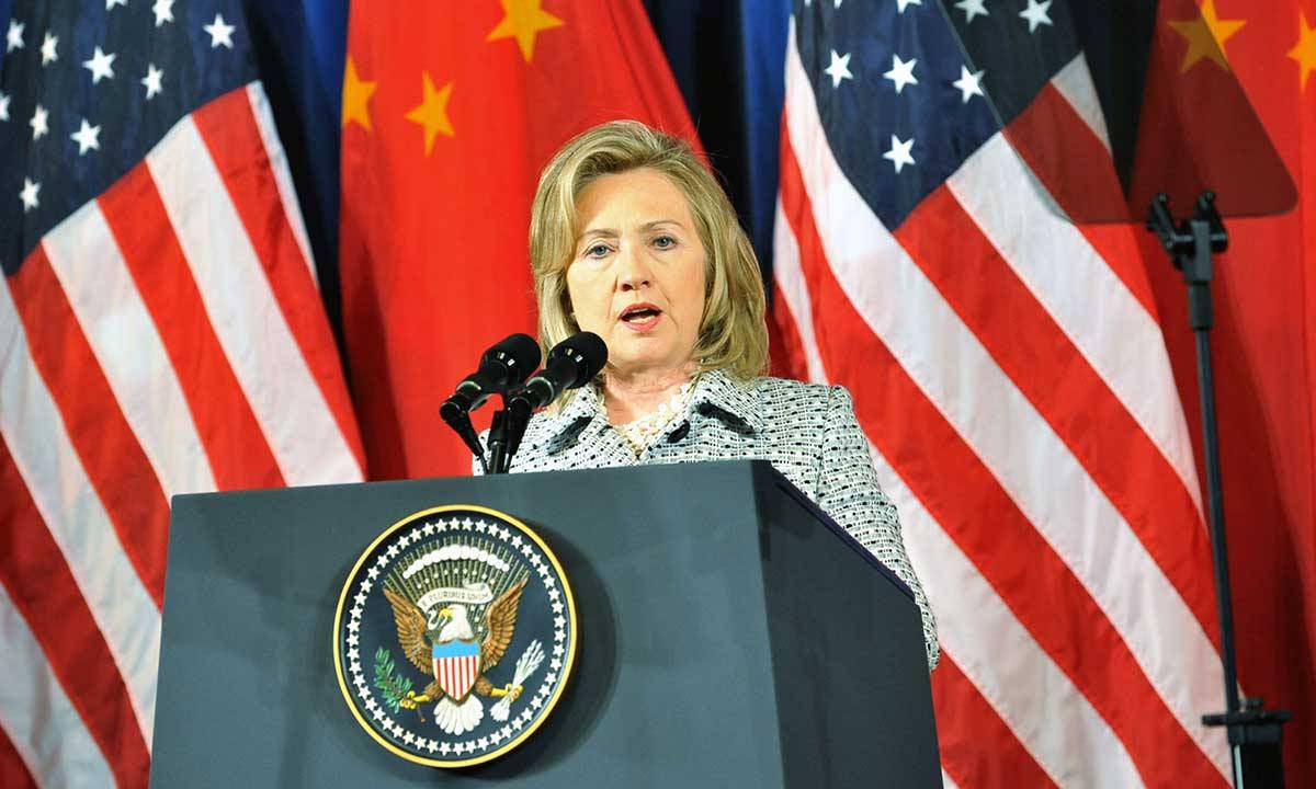 Пекин играет на стороне Клинтон против Трампа