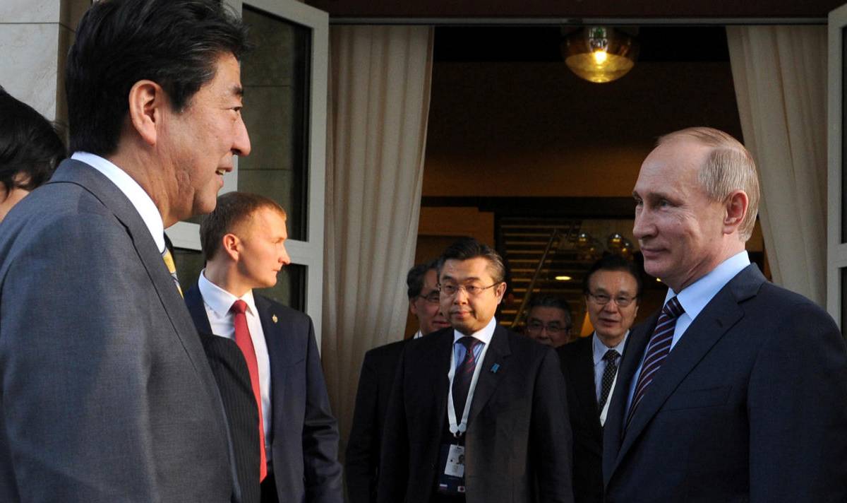 СМИ Японии о мирном договоре: надеемся, Путин позволит Токио сохранить лицо