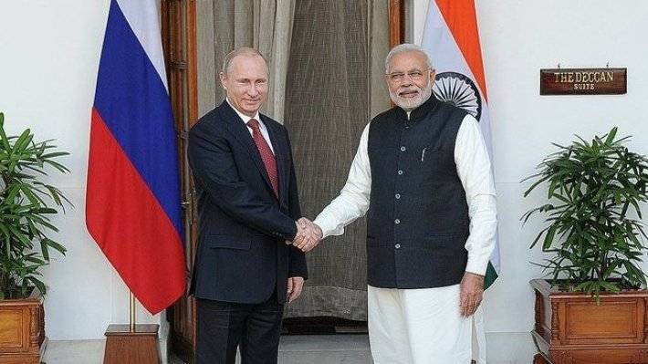 «Америка в первую очередь»: риторика Вашингтона сближает Индию и Россию