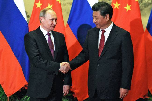 Кто главный враг США: Китай или Россия?