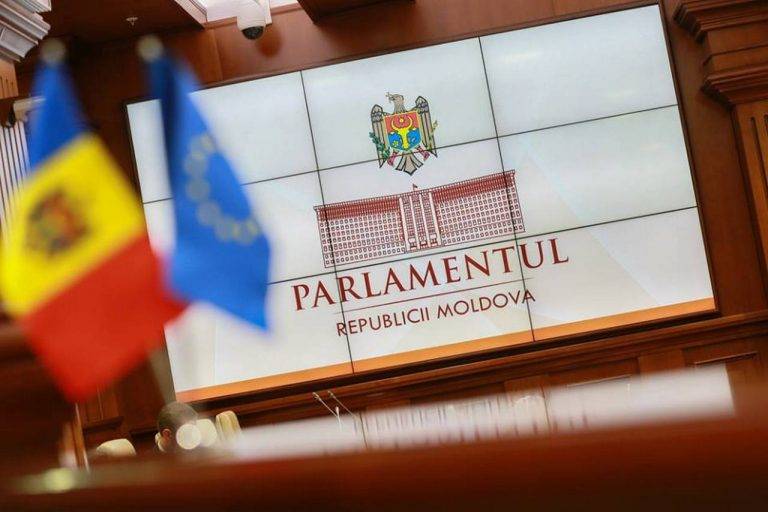 Парламент Молдовы: однополые браки как инструмент политической борьбы