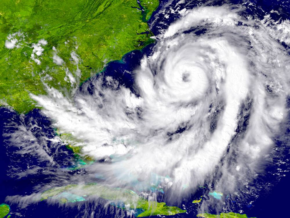 Потеряли миллиарды: Кто «натравил» ураганы на США?