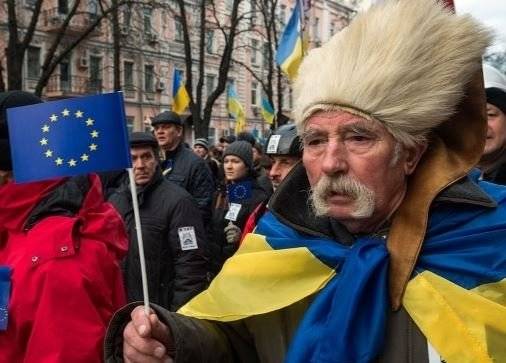 Румыния, Венгрия, Польша растаскивают Украину на части