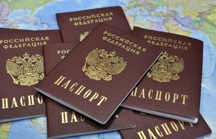 Получение паспорта РФ: легализация жителей Донбасса в России