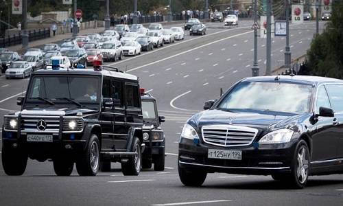 Два мира – два кумира: о кортежах Путина и Лукашенко Два мира – два кумира: о кортежах Путина и Лукашенко
