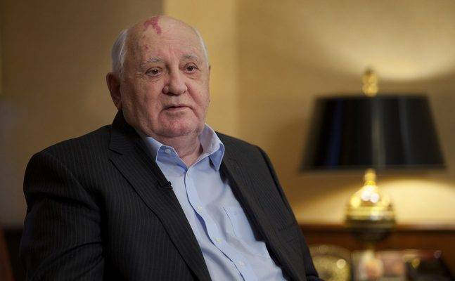 Горбачев о решении США по выходу из ДРСМД: Полностью согласен с Путиным