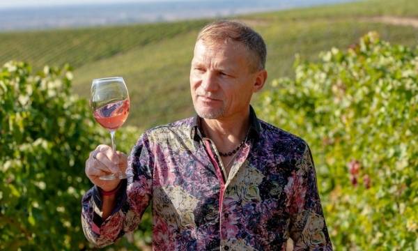 Олег Скрипка обвинил русских в том, что украинцы стали пить водку