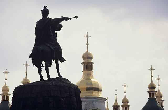 Первый штурм православия не удался. Киев и Фанар приступили к осаде